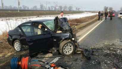 Accident teribil pe DN7. Trei oameni au murit pe loc. Galerie foto