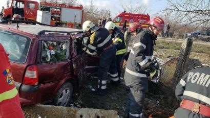 Accident mortal după ce o maşină a fost lovită de un tren, în Bihor