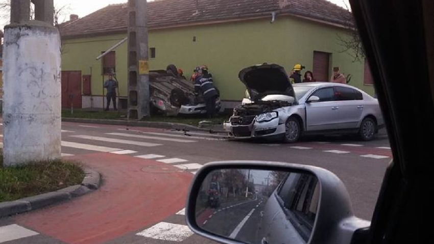 Taximetru dat peste cap la Arad