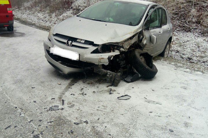 [FOTO] O fetiţă de 9 ani a ajuns la spital în urma unui accident rutier