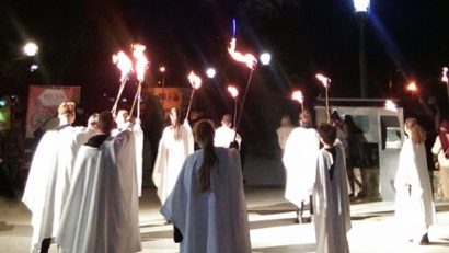 [FOTO] A bătut gongul la Reşiţa. Cea de-a patra ediţie a Festivalulul Internațional de Teatru ,,Scena ca o stradă” a început!