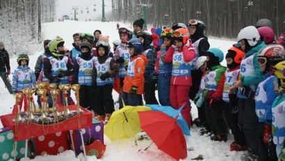 [FOTO-AUDIO] Trofeul Școala de Schi Buran 2018: întrecere și distracție pentru copiii veseli și entuziaști!