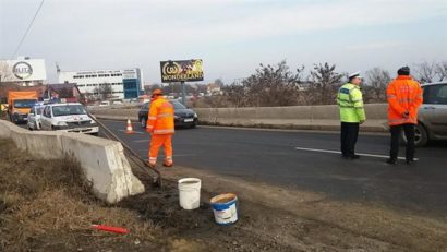 Trei accidente în cinci minute. Toate în același loc, o curbă de pe Calea Turzii din Cluj