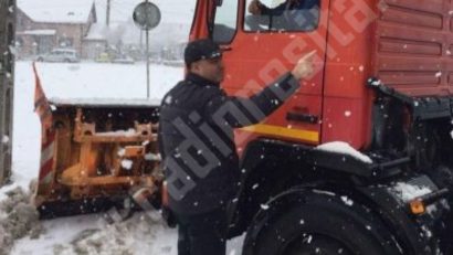 Primăria Reşiţa: Se intervine, dacă este cazul, la degajarea străzilor în pantă din cartierele arondate