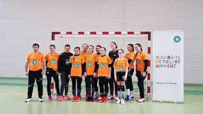 „Zeiţele Cernei” sunt decise să cucerească… Banatul! La handbal – junioare III!