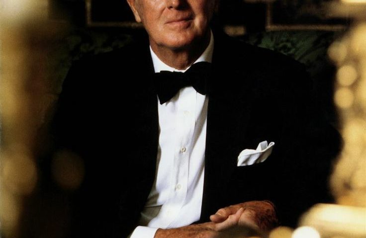 A murit creatorul de modă Hubert de Givenchy, la 91 de ani