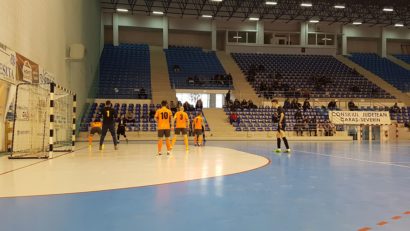 E tot mai greu pentru Muncitorul Reșița să facă față Ligii I de futsal