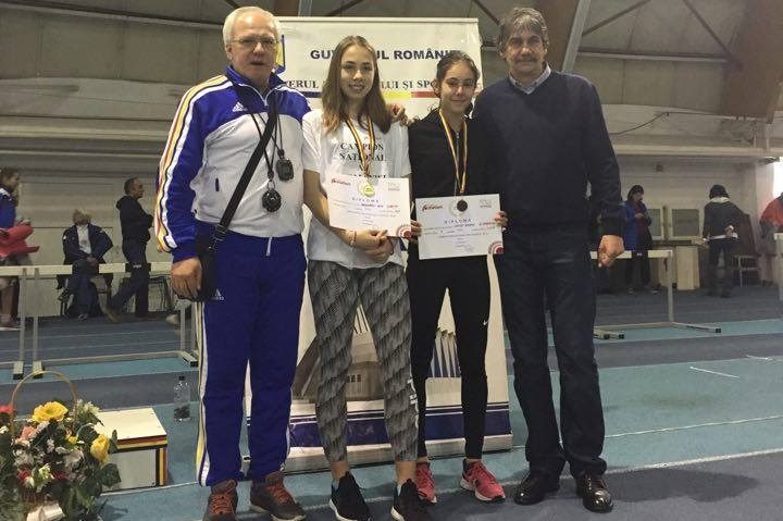 [FOTO-AUDIO] Atletele cărășene s-au întors cu trei medalii de la Campionatele Naționale de atletism ale juniorilor III