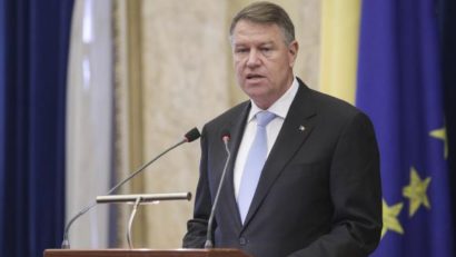 Klaus Iohannis l-a felicitat pe Vladimir Putin, după câștigarea alegerilor