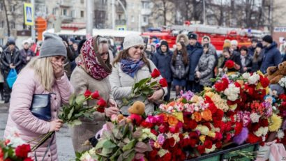 76 de persoane au avut de suferit în urma incendiului din oraşul Kemerovo, Rusia