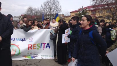 [FOTO] „Marşul pentru Viaţă” la Reşiţa: Arată că-ţi pasă!