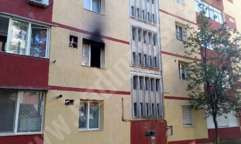 [FOTO] Incendiu pe Sportului: Un întreg bloc în pericol din cauza unei lumânări aprinse, lăsată nesupravegheată