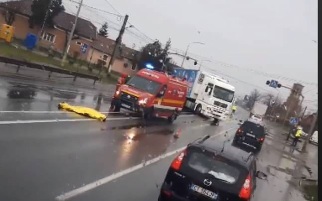 Accident mortal pe DN1, astăzi. Bărbat lovit de TIR pe trecerea de pietoni