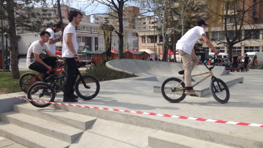 [VIDEO-FOTO] SKATEPARK în Centrul Civic al Reșiței!