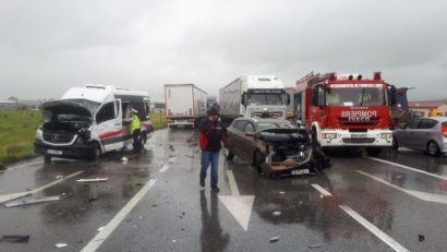 [FOTO] Accident cu 21 de victime pe centura Lugojului! 16 dintre acestea sunt copii