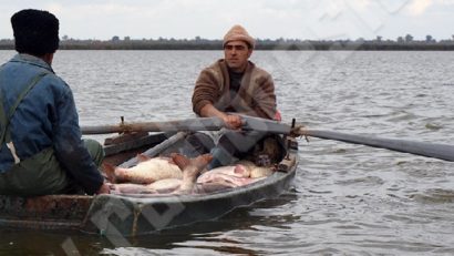 Atenţie pescari! Fir întins, se ridică prohibiţia la Dunăre