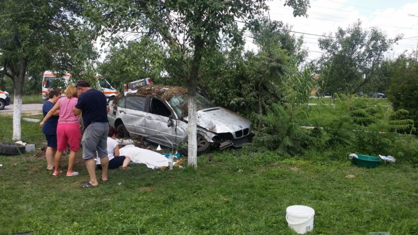 [FOTO] Grav accident în judeţul Timiş – un mort şi trei răniţi