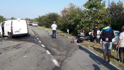 Accident pe DN58, raniţii transportaţi la spital!