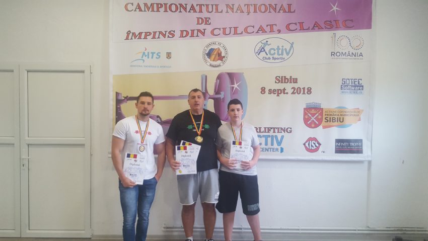 CS POWERLIFTING HERCULANE a obținut cinci medalii la primul campionat național la „împins din culcat” – clasic!