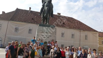 [FOTO-VIDEO] Membri Asociaţiei Culturale Reşiţa Română au plecat într-un simbolic pelerinaj spre Capitala Unirii, Alba Iulia