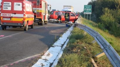 Microbuz plin cu români implicat într-un accident în Slovacia. Cinci răniți, între care doi copii