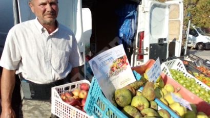 [FOTO] Produsele tradiţionale, de casă, la mare căutare: Piaţa Sezonieră din Reşiţa plină ochi de Ziua naţională a produselor agroalimentare româneşti