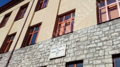 [FOTO] Educaţia sărbătorită festiv: Cea mai veche şcoală din Reşiţa la ceas aniversar