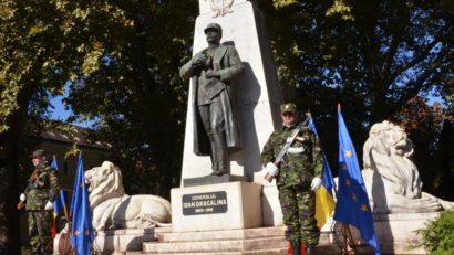 Ziua Armatei Române, marcată la Biblioteca germană „Alexander Tietz” din Reşiţa