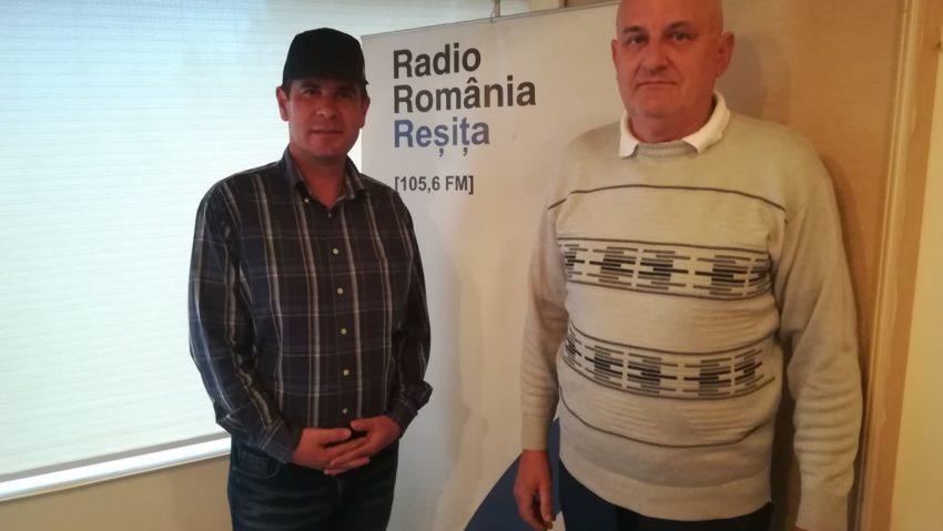 [FOTO] „Pe frecvențe”, Pavel Ionel și Traian Chișu, ascultători fideli ai radioului reșițean!