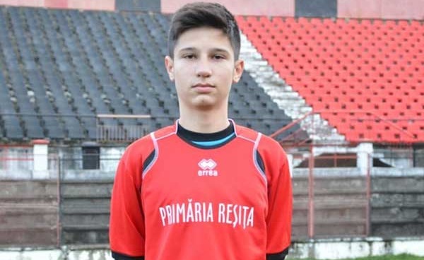 Fotbalistul Victor Lolea de la CSM Reșița participă la un stagiu de pregătire cu lotul național U 17