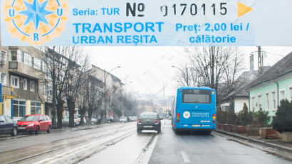 Sistemul de taxare pentru mijloacele de transport în comun din Reșița se modernizează