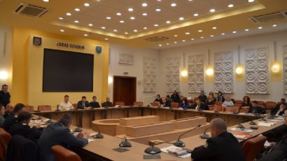 Informări şi raportări la început de an