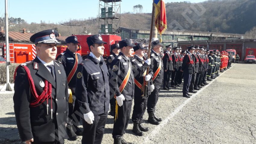 [FOTO-VIDEO] Ziua Protecţiei Civile, sărbătorită de pompierii cărăşeni