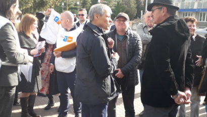 [UPDATE][FOTO] Dacian Cioloş, prezenţă inedită la Reşiţa