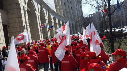 Sanitas protestează în faţa Ministerului de Finanţe. Participă şi cadre medicale din Caraş-Severin!