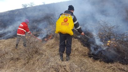 [FOTO] Pârjol în Mehedinţi. Aproape 200 de hectare au fost mistuite de flăcări