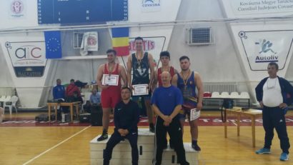 Reșițeanul Florin Gafton, medaliat cu aur la Campionatele Naționale de lupte pentru cadeți