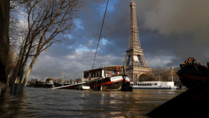 Participare ridicată la vot a românilor, la Paris