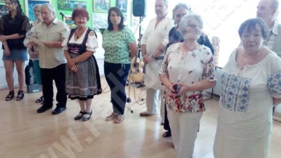 [FOTO] Sânziene multiculturale la… Reşiţa