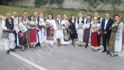 [FOTO] Festivalul-concurs de folclor „Aurelia Fătu-Răduţu” de la Bocşa s-a încheiat. Marele trofeu a luat calea Olteniei