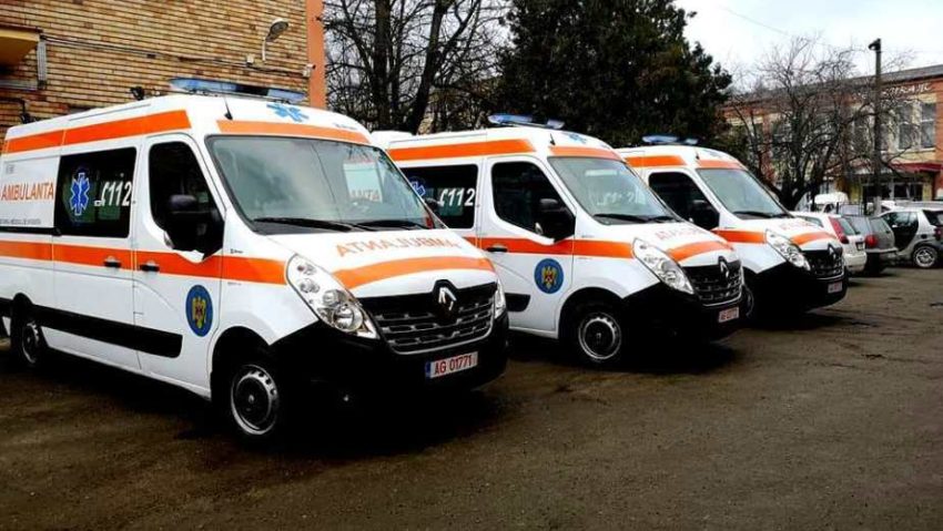 Două ambulanţe pentru terapie intensivă, de ultimă generaţie au ajuns în Caraş-Severin!