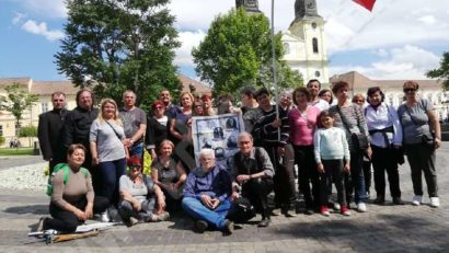 [AUDIO-FOTO] Cu credinţă şi iubire, pelerinii reşiţeni au fost alături de Papa Francisc pe Câmpia Libertăţii la Blaj