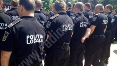 Caransebeş: poliţişti locali surprinşi ”la datorie”