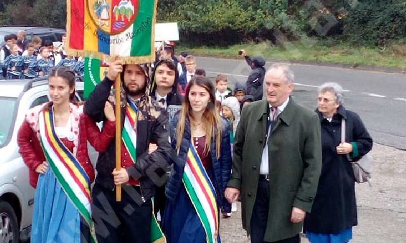 [AUDIO-FOTO] Festivalul fanfarelor la Steierdorf şi Parada portului popular german la Reşiţa – manifestări de marcă ale Decadei Culturii Germane în Banatul Montan