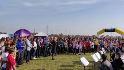 [FOTO-AUDIO] Peste 1000 de concurenți au luat parte la ”Crosul viitorilor campioni”, organizat în Timiș de fostul atlet reșițean, Sorin Staicu