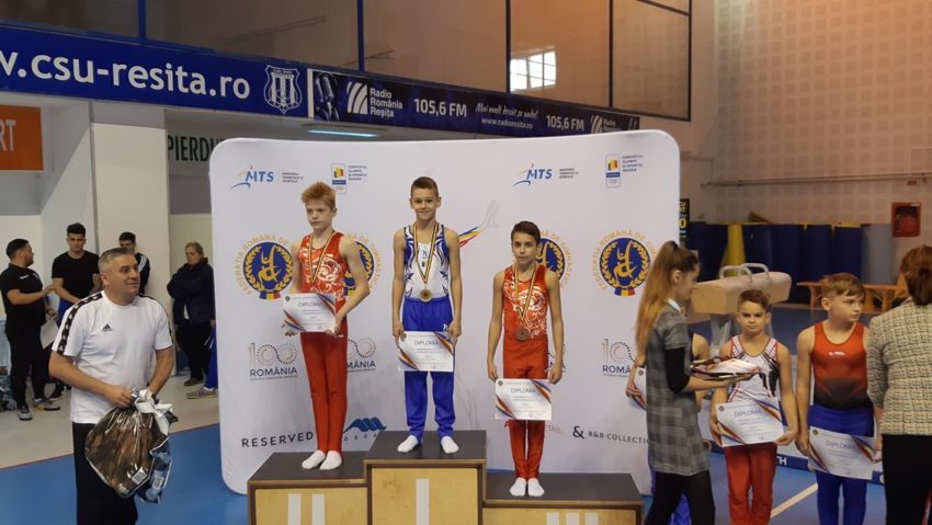 [FOTO-AUDIO] Robert Aioanei de la CSS Reșița a obținut medalia de aur la individual compus în întrecerea juniorilor 3 de la Campionatul Național de gimnastică Reșița 2019