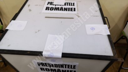 [AUDIO] ALEGERI PREZIDENŢIALE: Discursurile principalilor candidaţi după închiderea urnelor