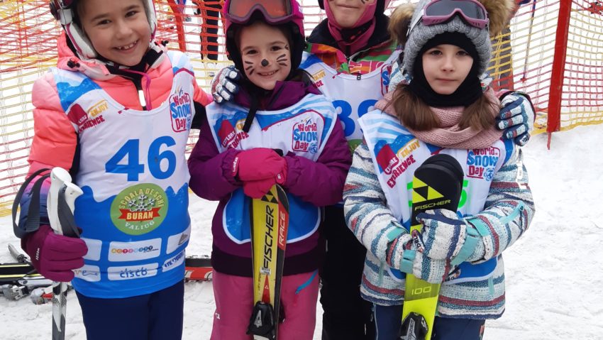 [FOTO] World Snow Day Văliug 2020: peste 100 de participanți la concursul de schi