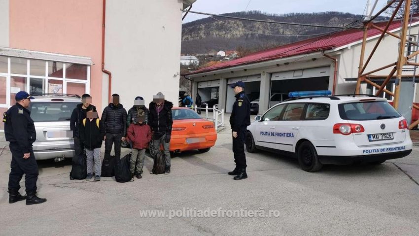 [FOTO-VIDEO] Migranţii au tranzitat din nou Caraş-Severinul