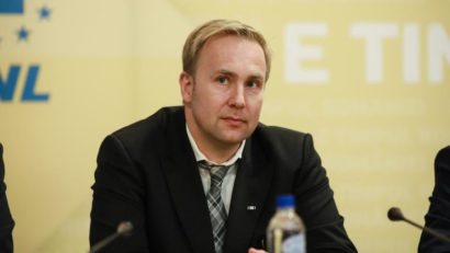 Ministrul Sănătăţii: Poliţia de Frontieră stopează zilnic tiruri ce încearcă să scoată echipament medical din ţară